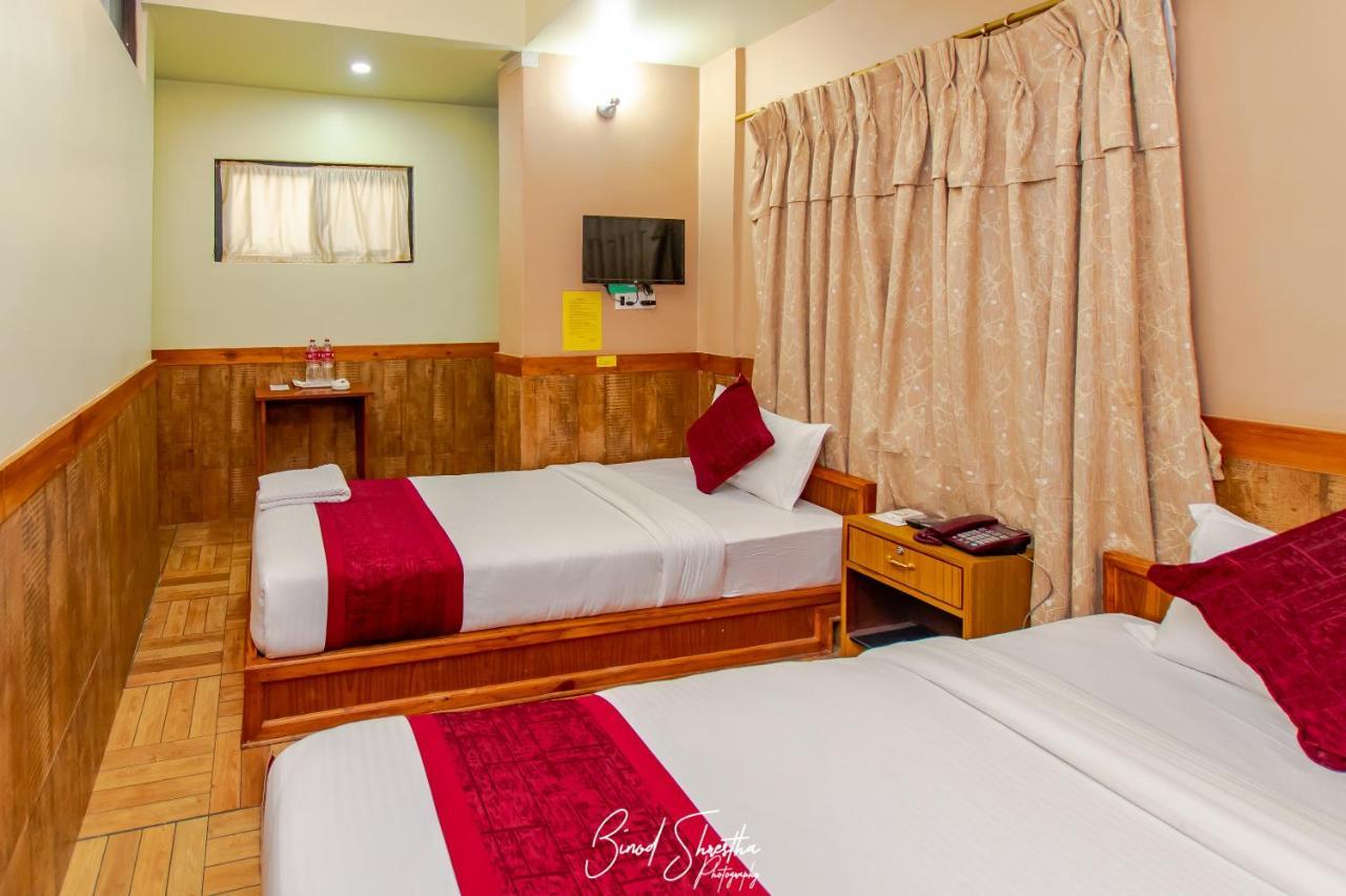 Grand Shivalaya Hotel And Restro Pokhara Exterior foto