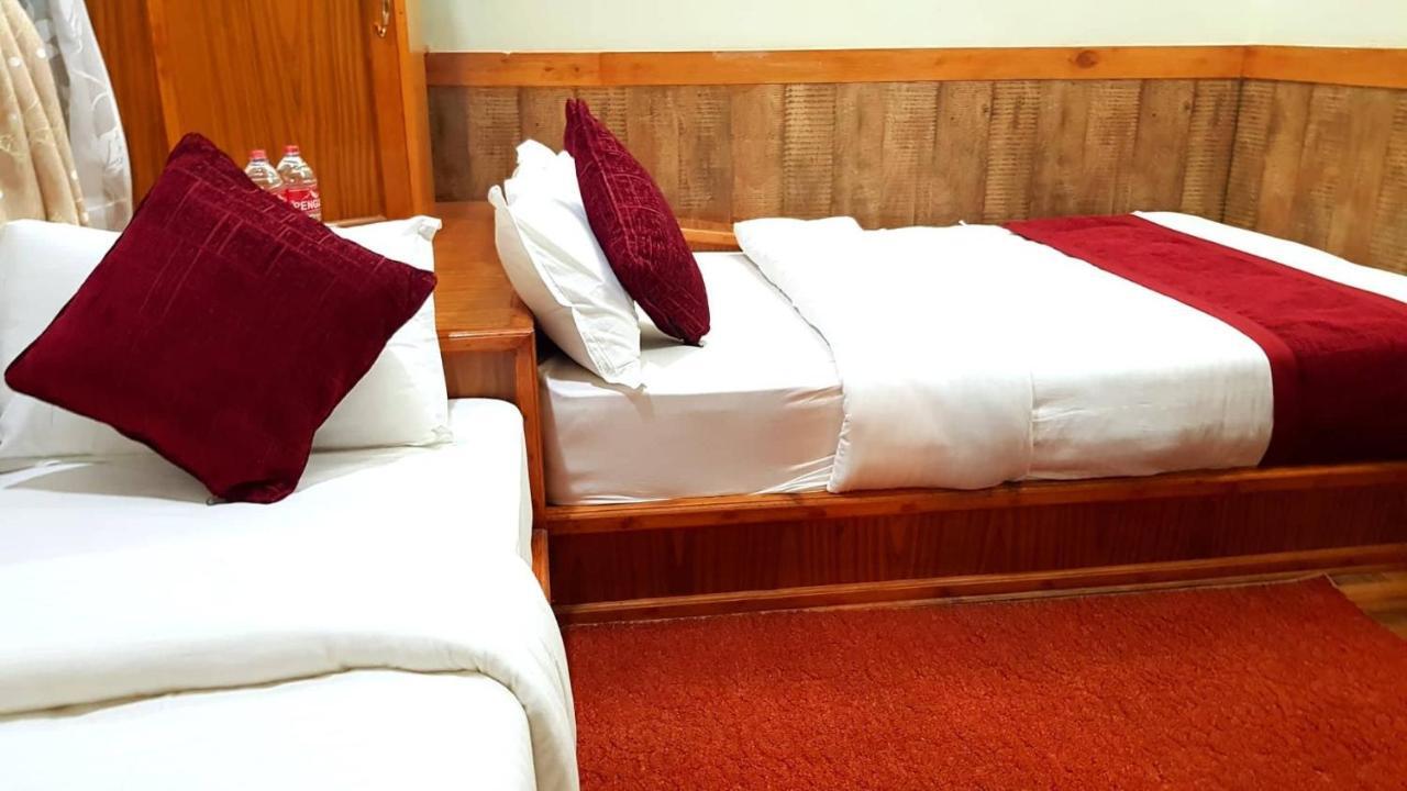 Grand Shivalaya Hotel And Restro Pokhara Exterior foto